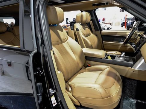 Used 2024 Land Rover Range Rover Long Wheelbase Autobiography AWD/4WD image 27