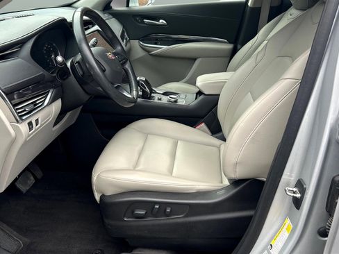 Used 2019 Cadillac XT4 Luxury image 9