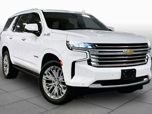 Used 2021 Chevrolet Tahoe High Country w/ Premium Package image 3
