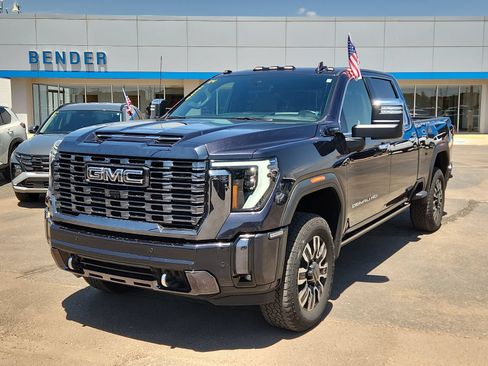 Used 2024 GMC Sierra 2500 Denali Ultimate w/ Max Trailering Package AWD/4WD image 1