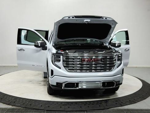 Used 2026 GMC Sierra 1500 Denali w/ Denali Reserve Package AWD/4WD image 11
