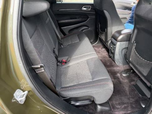 Used 2017 Jeep Grand Cherokee Laredo image 35