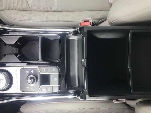 Certified 2025 Kia Sorento SX Prestige AWD/4WD image 39