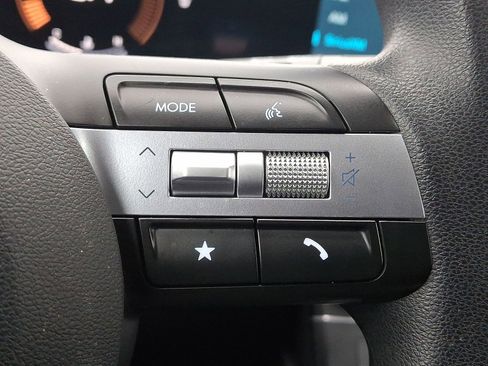 Certified 2025 Hyundai Tucson SE image 24