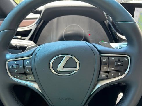 Certified 2025 Lexus ES 350 w/ Premium Package FWD image 20