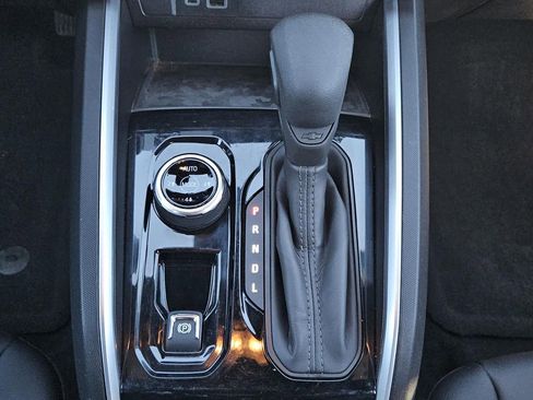 Used 2024 Chevrolet Colorado Trail Boss w/ Advanced Trailering Package image 13