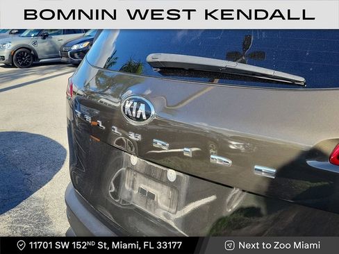 Used 2020 Kia Telluride SX w/ Towing Package image 7