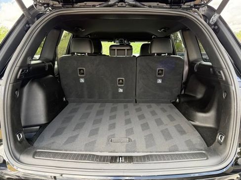 Used 2024 Jeep Grand Cherokee Altitude image 24