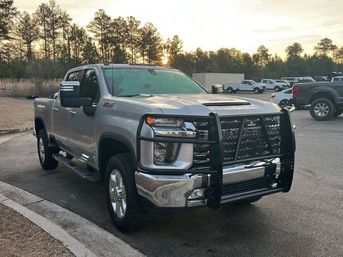 Used 2022 Chevrolet Silverado 2500 LTZ w/ LTZ Convenience Package image 5