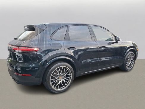 Used 2022 Porsche Cayenne AWD/4WD image 4