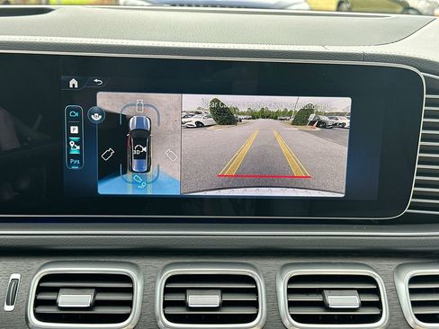 New 2026 Mercedes-Benz GLS 450 4MATIC image 32