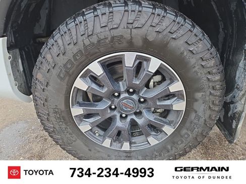 Used 2020 Nissan Titan PRO-4X w/ Pro-4x Convenience Package image 12