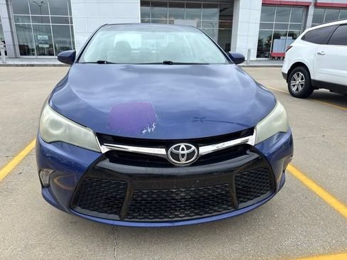 Used 2015 Toyota Camry SE FWD image 12