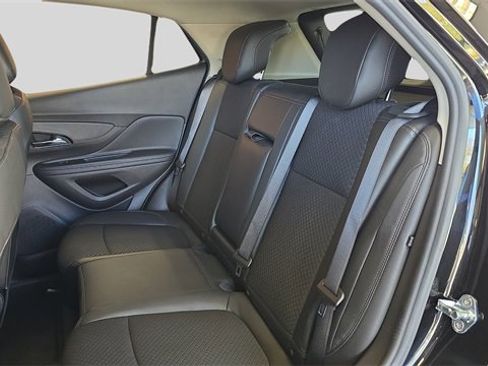 Used 2022 Buick Encore Preferred image 10