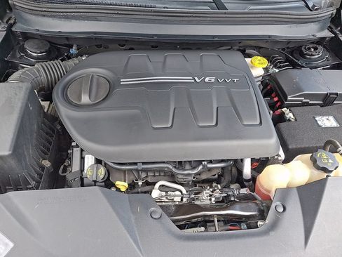 Used 2019 Jeep Cherokee Trailhawk AWD/4WD image 28