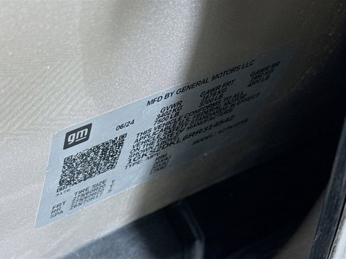 Used 2024 GMC Yukon Denali w/ LPO, Floor Liner Package AWD/4WD image 33