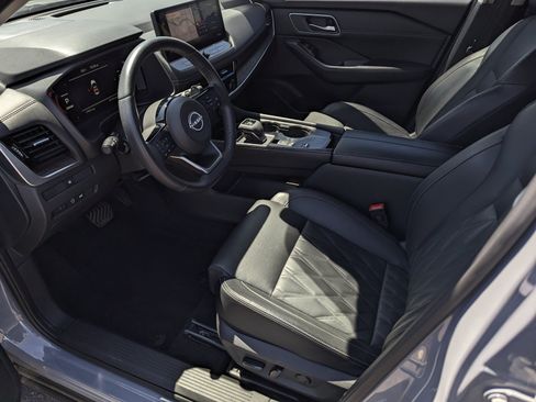 Used 2024 Nissan Rogue Platinum FWD image 9