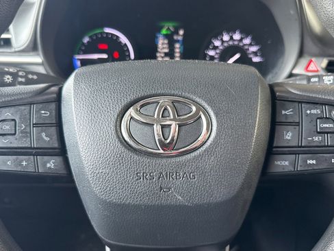 Certified 2023 Toyota Sienna LE image 26