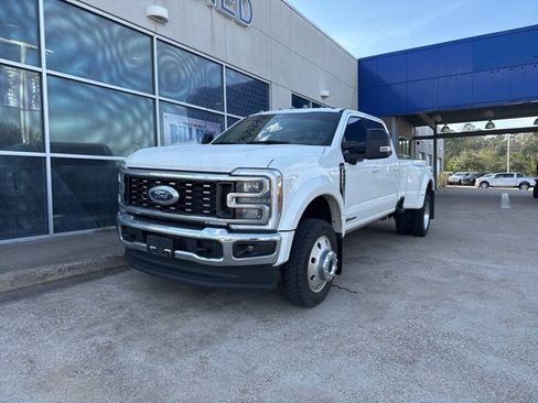 Used 2024 Ford F450 Lariat w/ FX4 Off-Road Package image 4