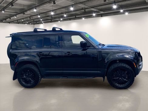Used 2024 Land Rover Defender 110 S AWD/4WD image 8