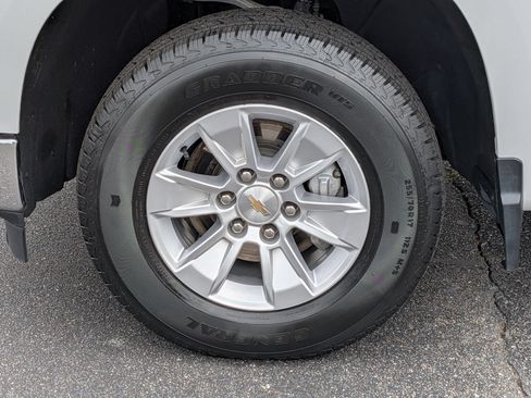 Used 2025 Chevrolet Silverado 1500 LT RWD image 10