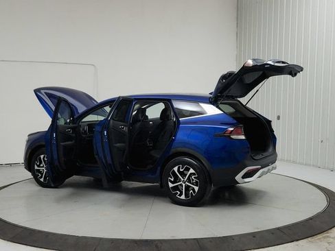 Used 2025 Kia Sportage EX FWD image 13