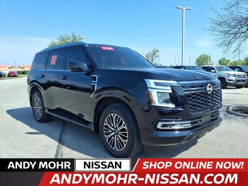 Used 2025 Nissan Armada Platinum AWD/4WD image 2