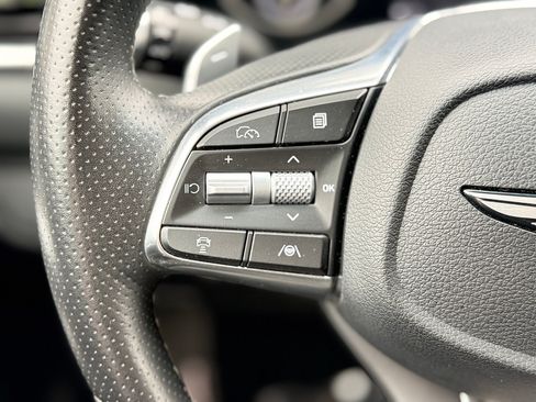 Used 2025 Genesis G70 2.5T AWD/4WD image 21