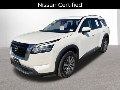 Certified 2024 Nissan Pathfinder SL AWD/4WD image 1