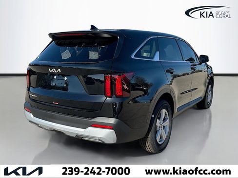 New 2026 Kia Sorento LX FWD image 5