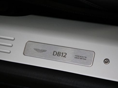 Used 2025 Aston Martin DB12 Coupe image 21
