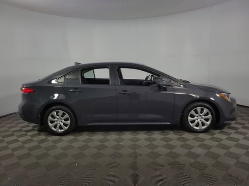 Used 2025 Toyota Corolla LE image 10