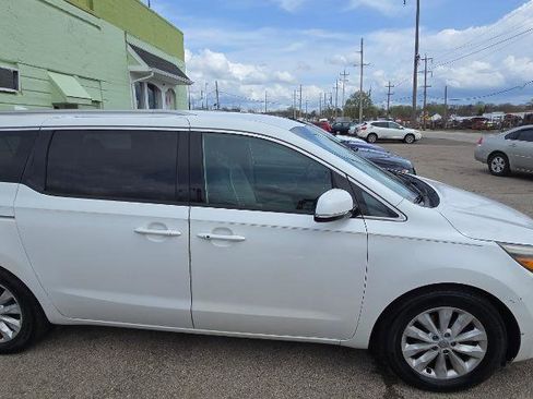 Used 2015 Kia Sedona EX w/ EX Premium Plus Package FWD image 4