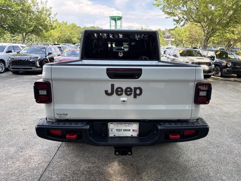 Used 2026 Jeep Gladiator Rubicon AWD/4WD image 6