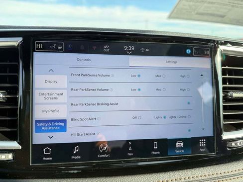 New 2026 Chrysler Pacifica Pinnacle image 32