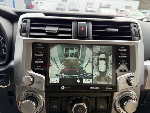 Used 2022 Toyota 4Runner SR5 Premium image 17