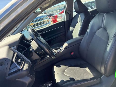 Used 2023 Toyota Camry XSE image 10
