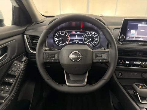 New 2026 Nissan Rogue SV FWD image 17