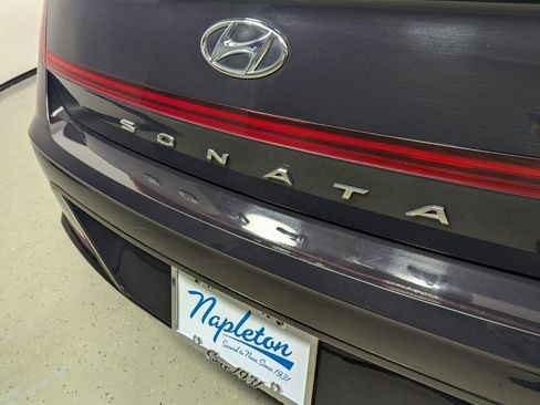 Used 2023 Hyundai Sonata SEL w/ Convenience Package FWD image 9