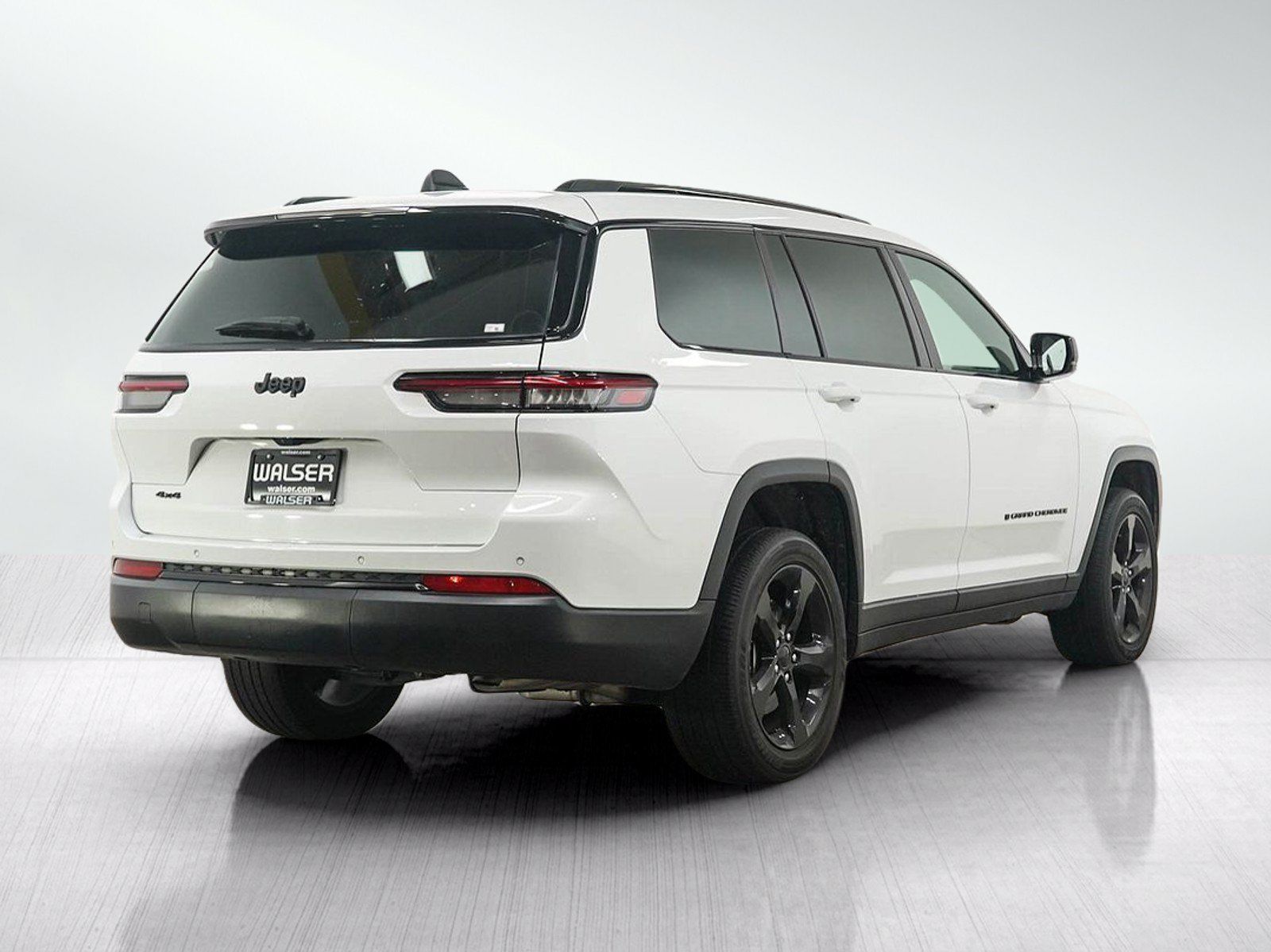 Used 2023 Jeep Grand Cherokee L Laredo AWD/4WD image 6