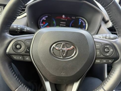 Used 2019 Toyota RAV4 XSE AWD/4WD image 16