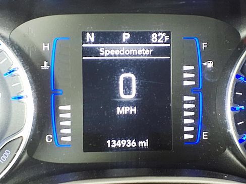 Used 2021 Chrysler Voyager Lxi FWD image 22