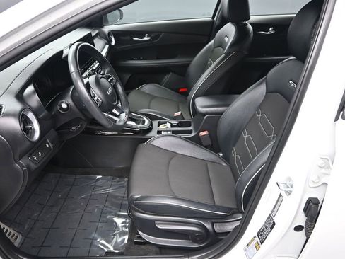 Certified 2024 Kia Forte GT-Line w/ GT-Line Premium Package image 15