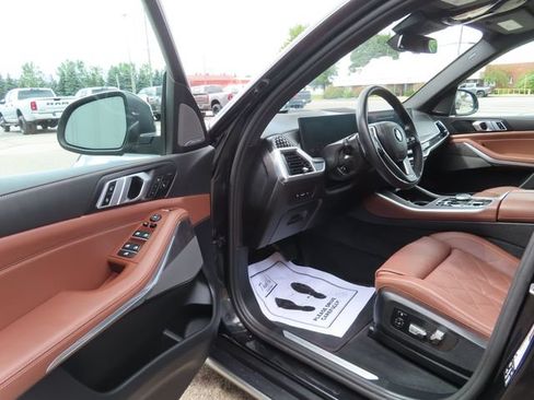 Used 2025 BMW X5 xDrive40i AWD/4WD image 17