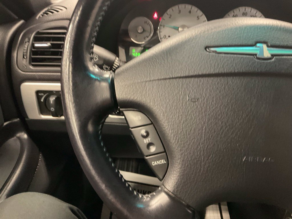 Used 2005 Ford Thunderbird RWD image 24