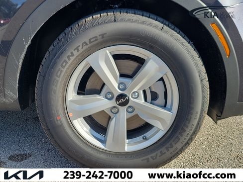 New 2026 Kia Sorento LX FWD image 6