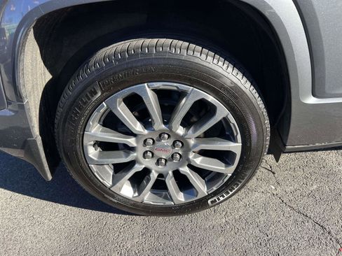 Used 2021 GMC Acadia Denali w/ Denali Ultimate Package image 8