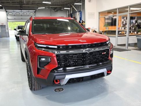 New 2026 Chevrolet Traverse Z71 w/ Driver Confidence Package AWD/4WD image 3
