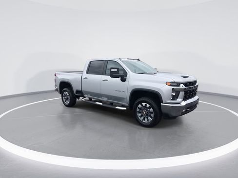 Used 2022 Chevrolet Silverado 2500 LT w/ Convenience Package image 2