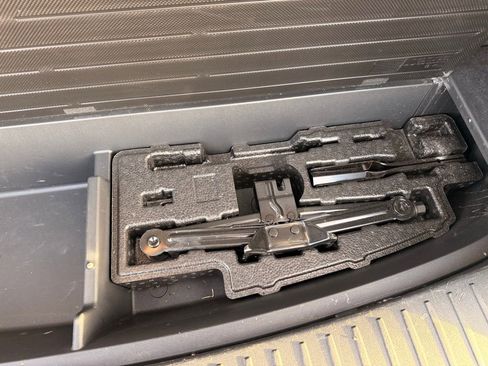 Used 2021 Kia Sorento S image 36